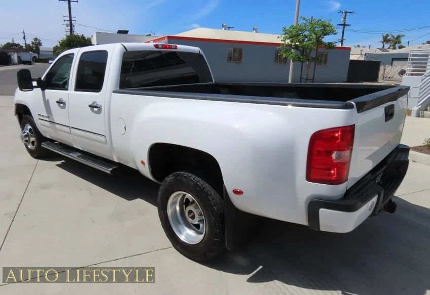 2012 GMC Sierra Heavy Duty 3rd Gen - Image 5 of 21