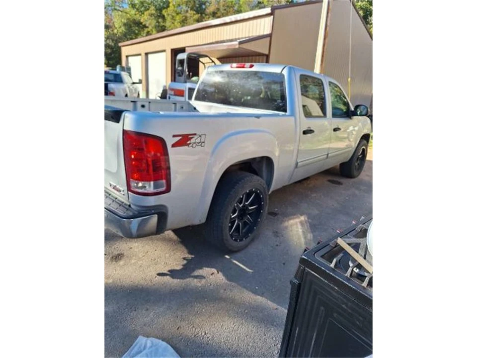 2012 GMC Sierra 3rd Gen - Image 4 of 9