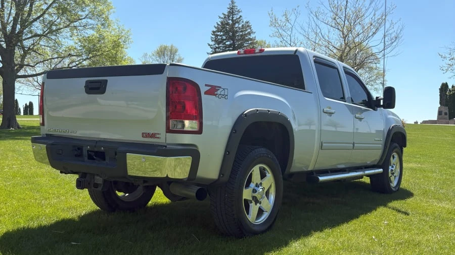 2012 GMC Sierra Heavy Duty 3rd Gen - Image 3 of 19