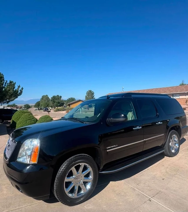 2012 GMC Yukon 3rd Gen - Image 2 of 11