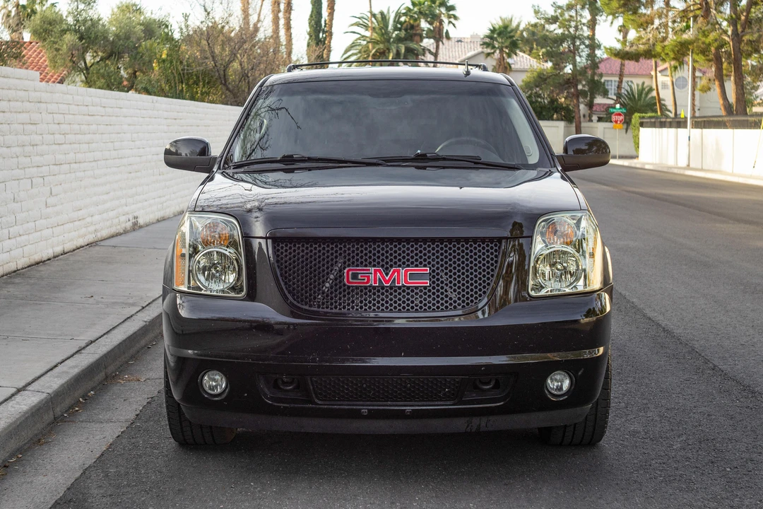 2012 GMC Yukon 3rd Gen - Image 2 of 31