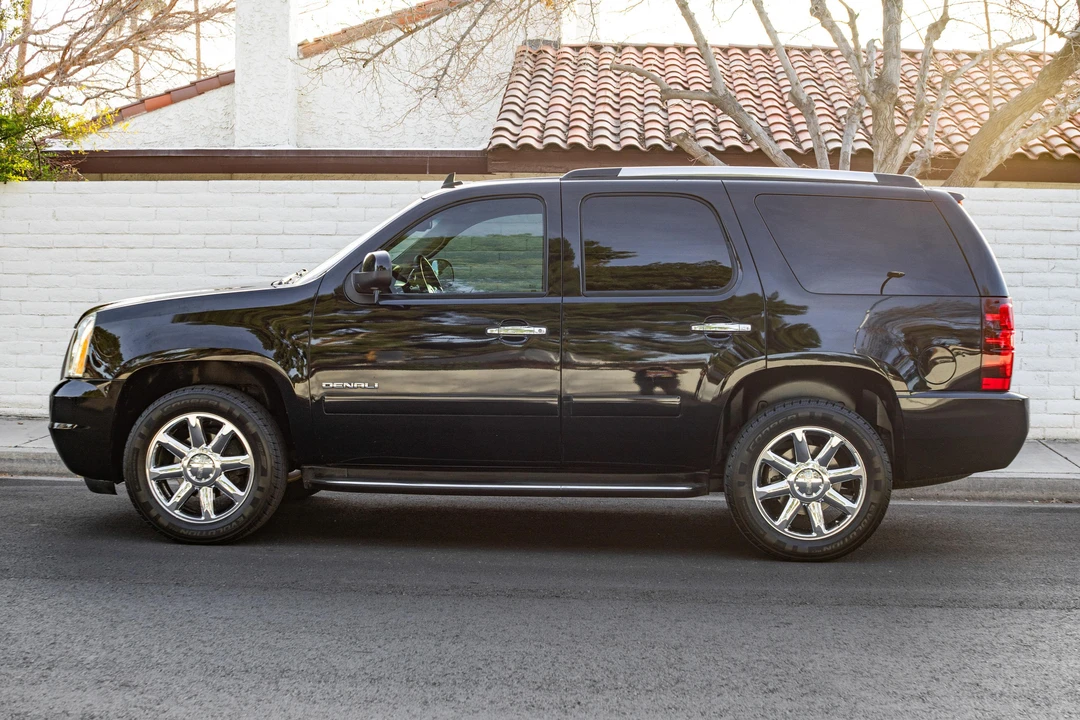 2012 GMC Yukon 3rd Gen - Image 3 of 31
