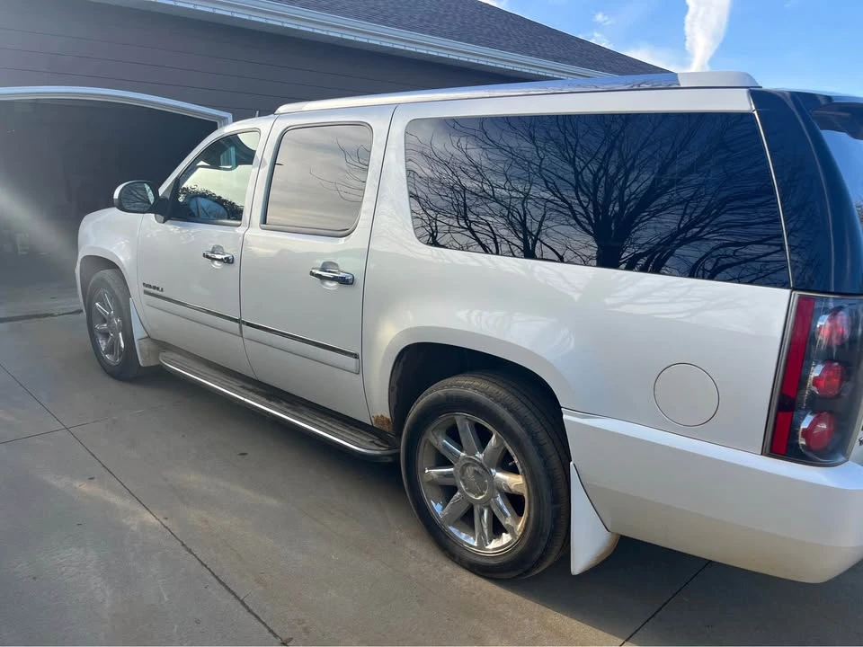 2012 GMC Yukon 3rd Gen - Image 2 of 8