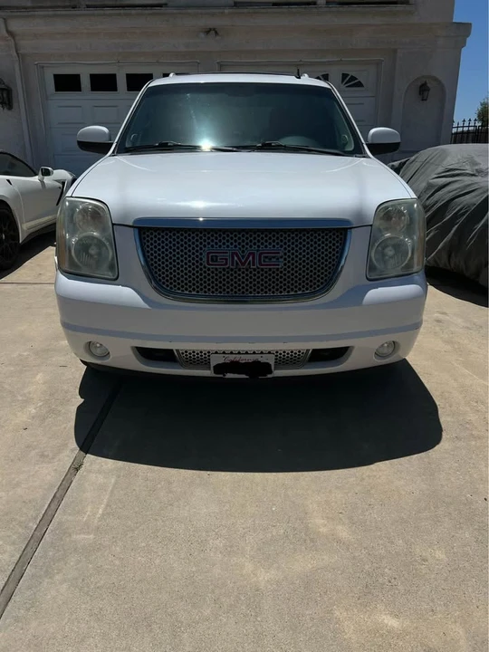 2012 GMC Yukon 3rd Gen - Image 2 of 14