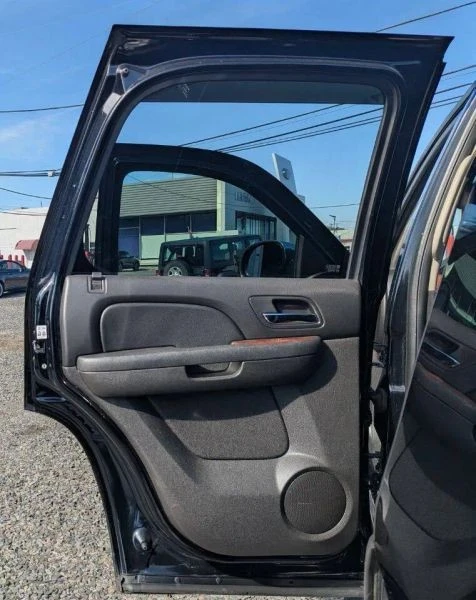 2012 GMC Yukon 3rd Gen - Image 4 of 12