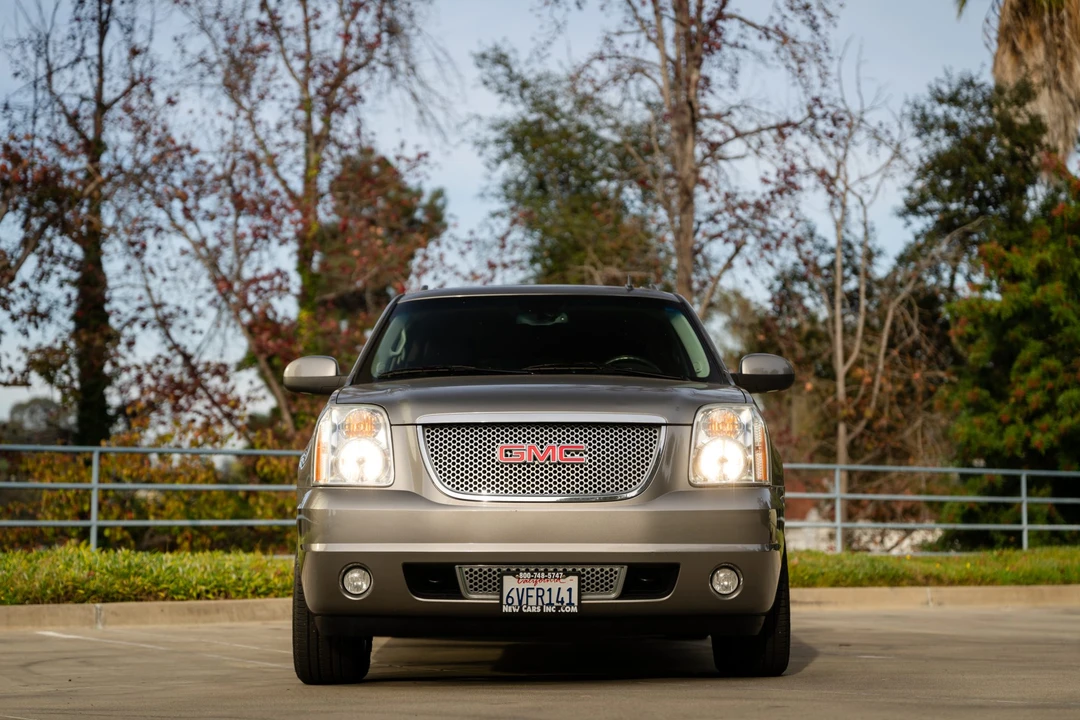 2012 GMC Yukon 3rd Gen - Image 9 of 31