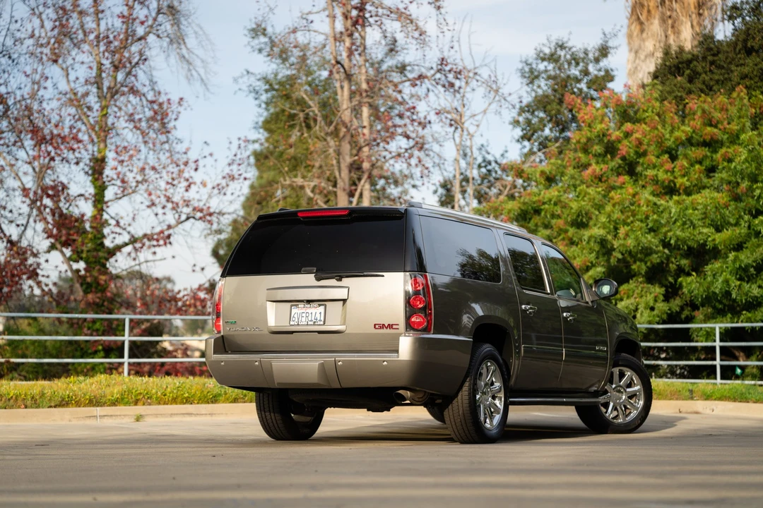 2012 GMC Yukon 3rd Gen - Image 6 of 31