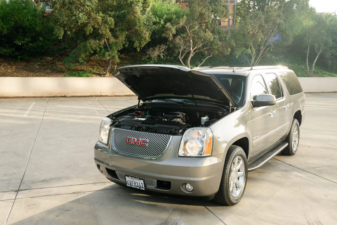 2012 GMC Yukon 3rd Gen - Image 10 of 31