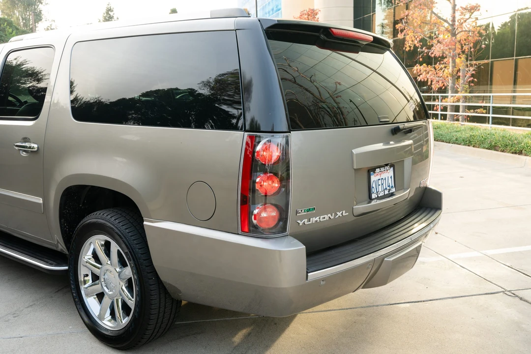 2012 GMC Yukon 3rd Gen - Image 14 of 31