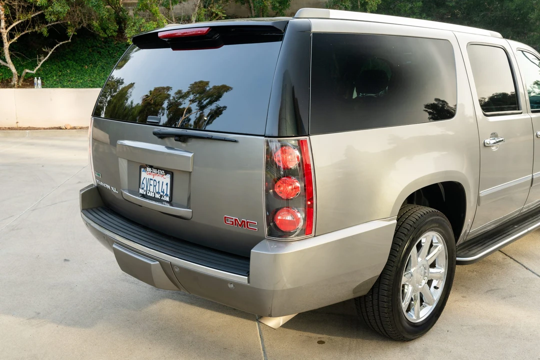 2012 GMC Yukon 3rd Gen - Image 16 of 31