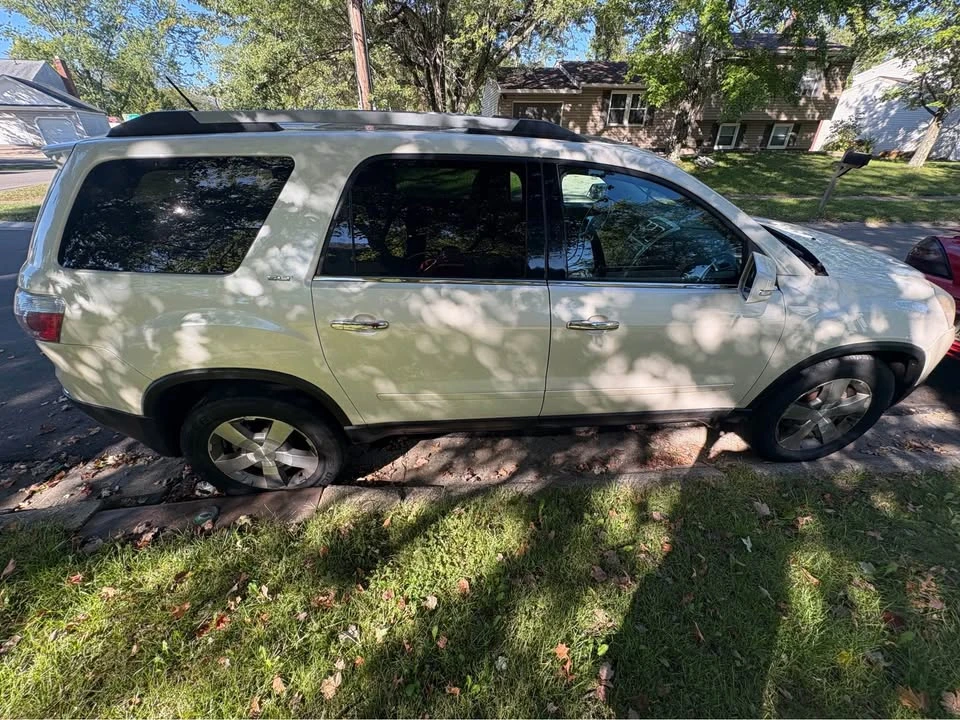 2012 GMC Acadia - Image 2 of 9