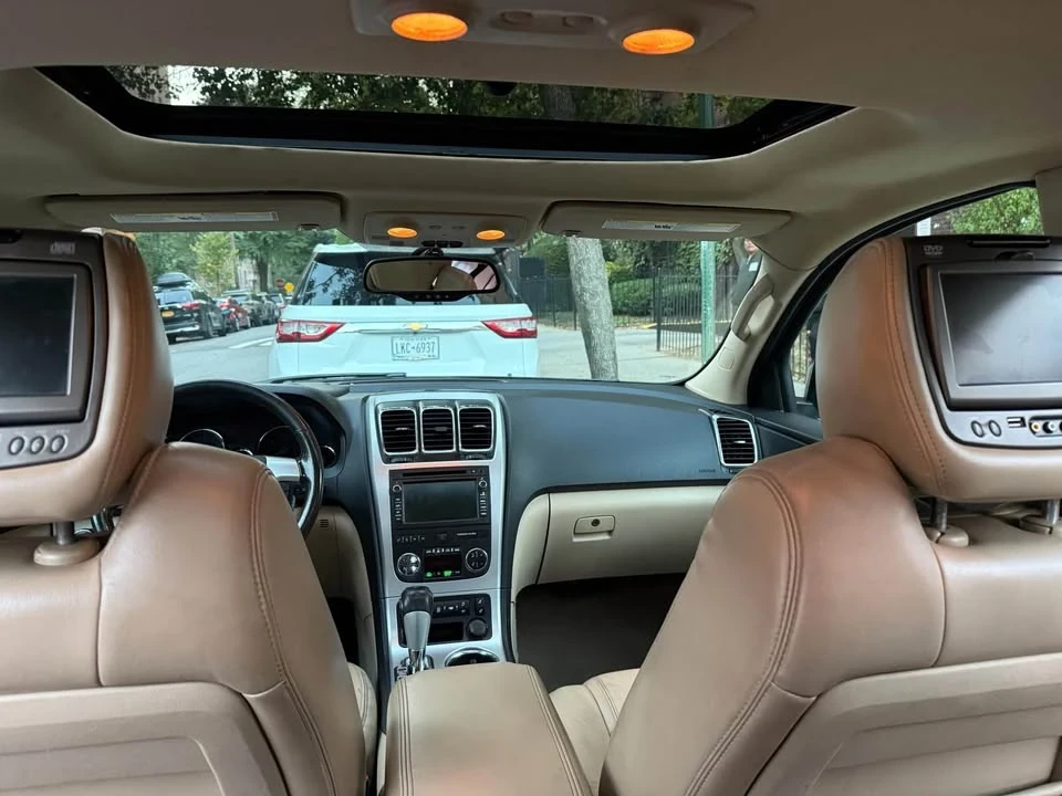 2012 GMC Acadia - Image 11 of 16