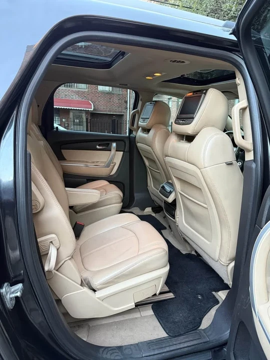 2012 GMC Acadia - Image 7 of 16