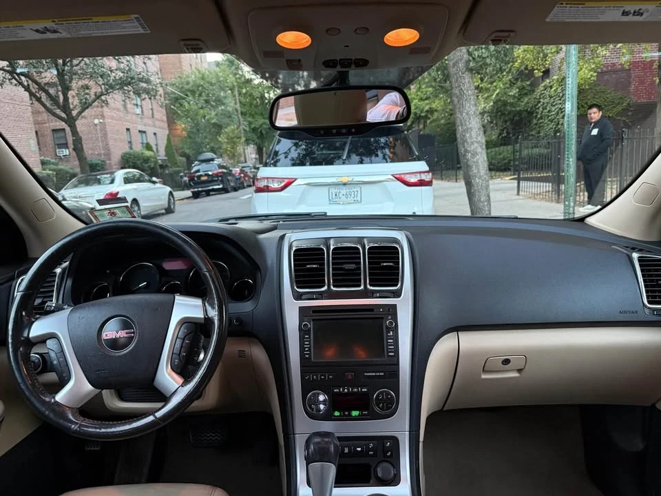 2012 GMC Acadia - Image 12 of 16