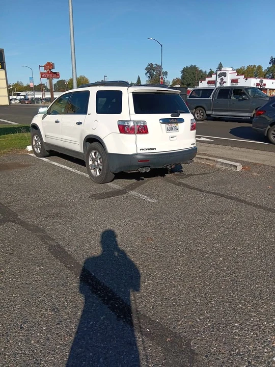 2012 GMC Acadia - Image 2 of 3