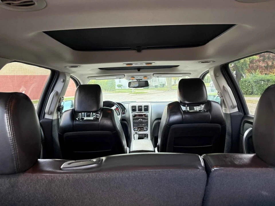 2012 GMC Acadia - Image 8 of 10