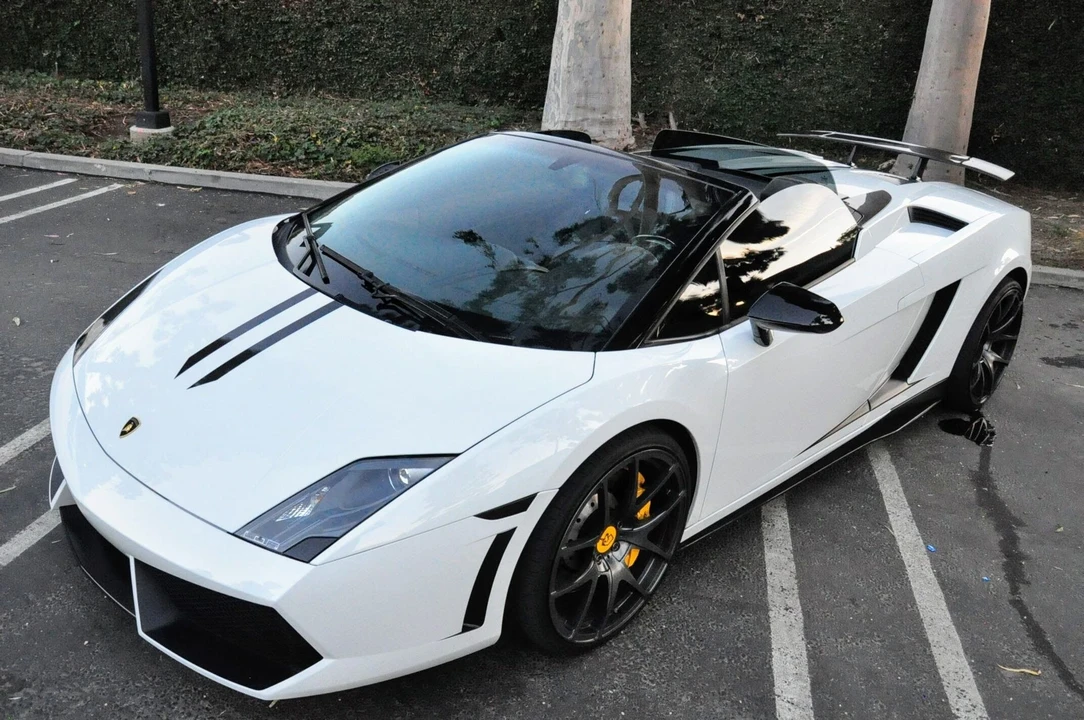 2012 Lamborghini Gallardo LP570-4 Spyder Performante - Image 2 of 18