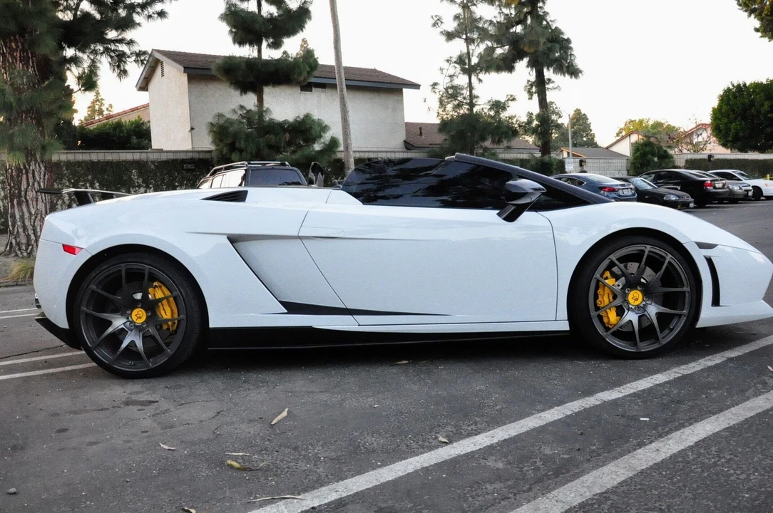2012 Lamborghini Gallardo LP570-4 Spyder Performante - Image 7 of 18
