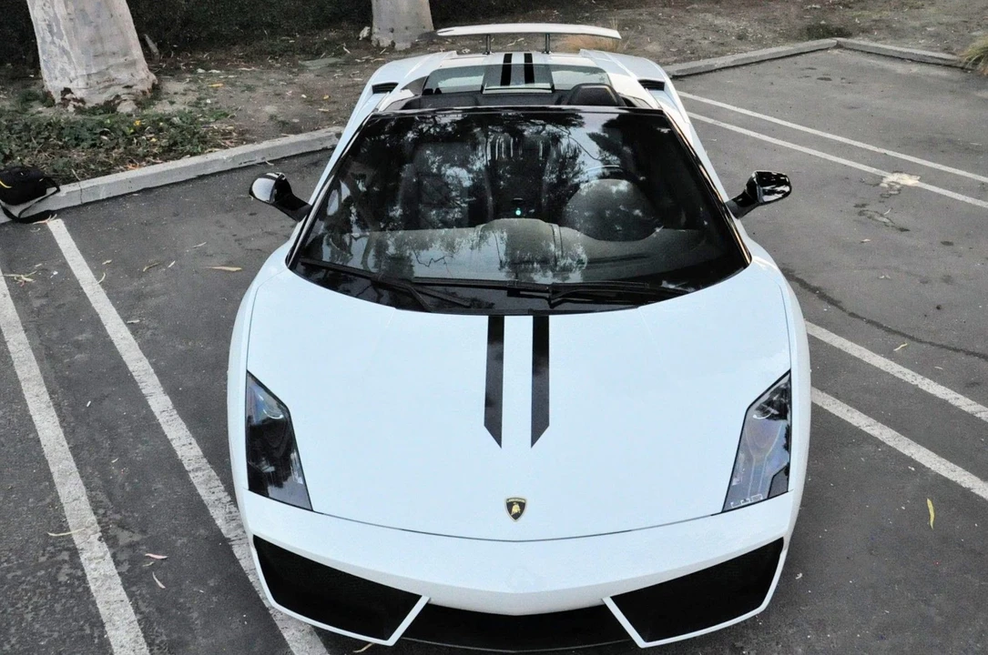 2012 Lamborghini Gallardo LP570-4 Spyder Performante - Image 9 of 18