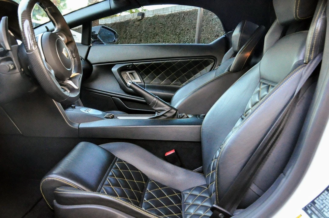 2012 Lamborghini Gallardo LP570-4 Spyder Performante - Image 12 of 18
