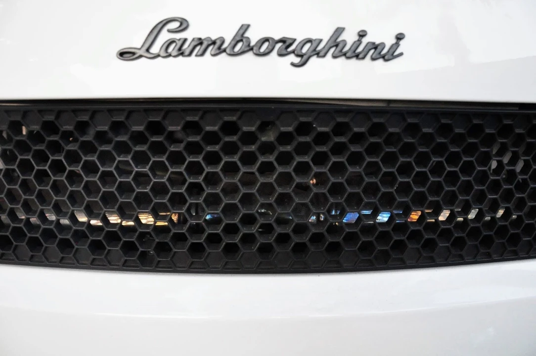 2012 Lamborghini Gallardo LP570-4 Spyder Performante - Image 18 of 18