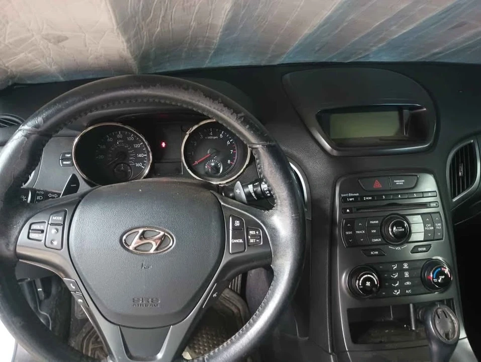 2012 Hyundai Genesis - Image 2 of 5