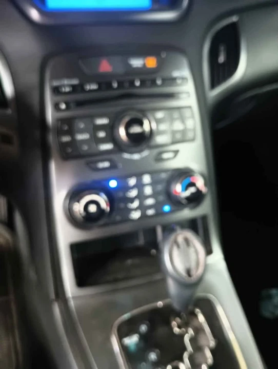 2012 Hyundai Genesis - Image 4 of 5