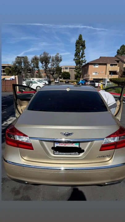 2012 Hyundai Genesis - Image 6 of 10