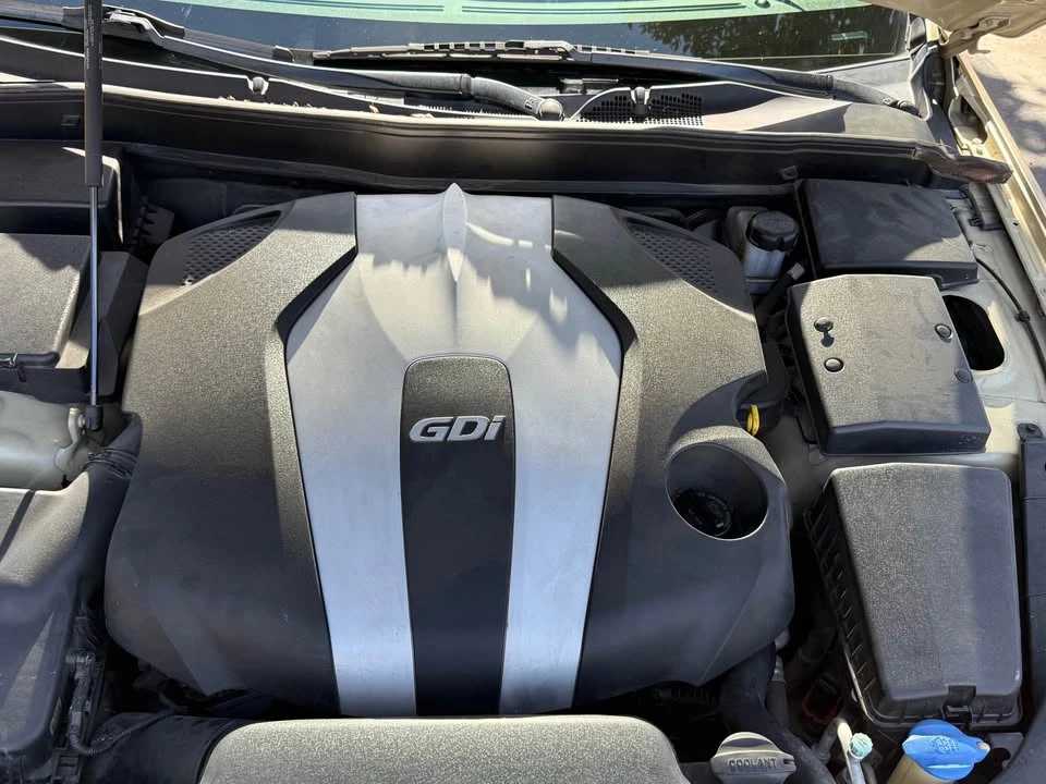 2012 Hyundai Genesis - Image 10 of 10