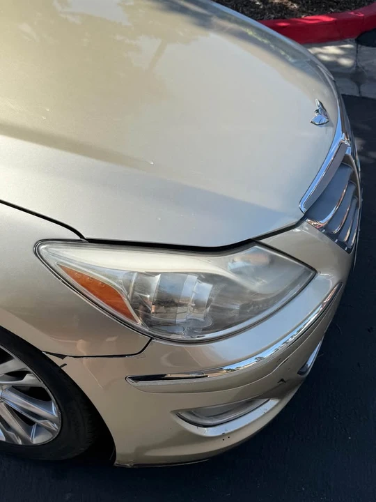 2012 Hyundai Genesis - Image 2 of 10
