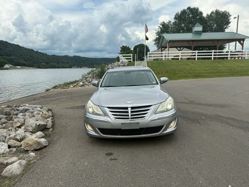 2012 Hyundai Genesis - Image 9 of 17