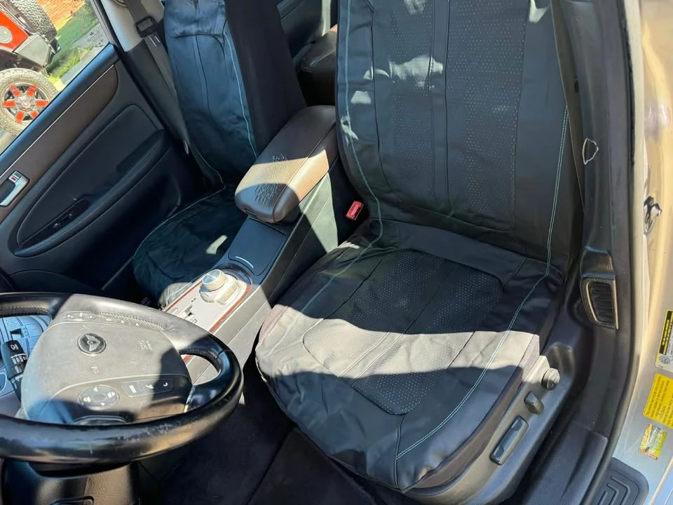 2012 Hyundai Genesis - Image 13 of 17