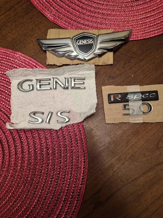 2012 Genesis - Image 14 of 14
