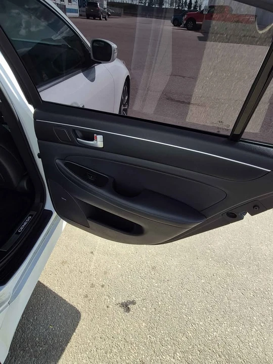 2012 Genesis - Image 7 of 14