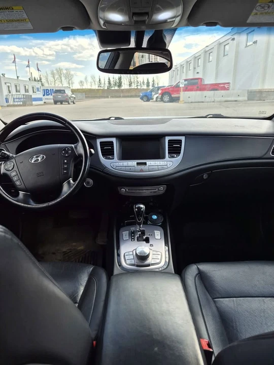 2012 Genesis - Image 9 of 14
