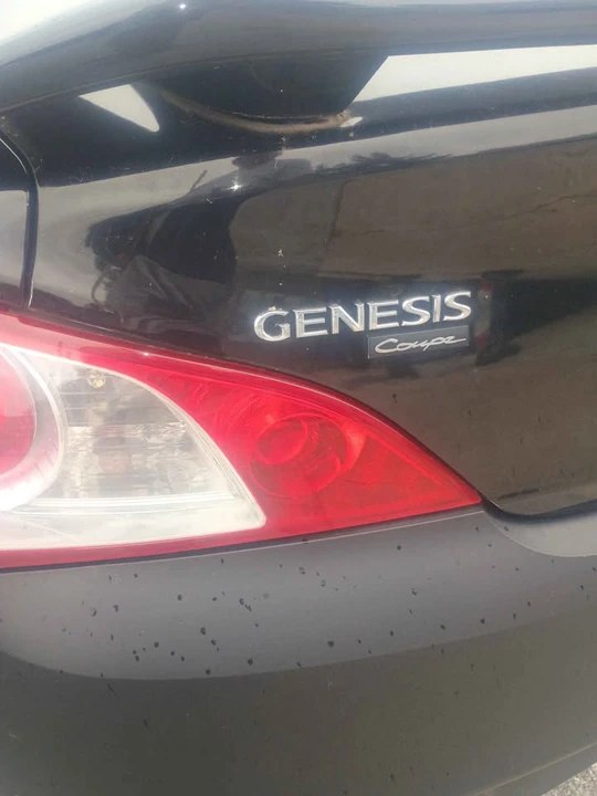 2012 Genesis - Image 2 of 9