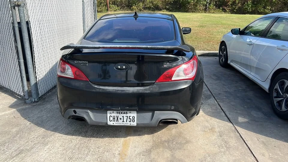 2012 Genesis - Image 3 of 6