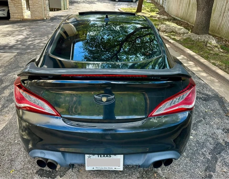 2012 Genesis - Image 6 of 19