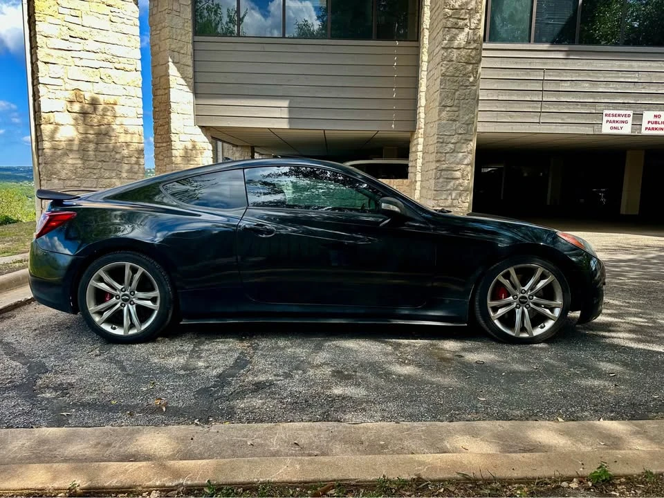 2012 Hyundai Genesis Coupe - Image 9 of 17
