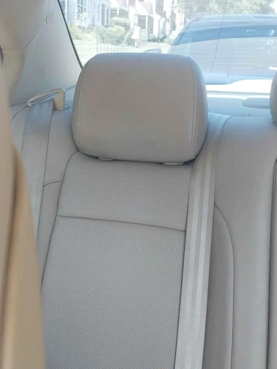 2012 Hyundai Genesis - Image 7 of 11