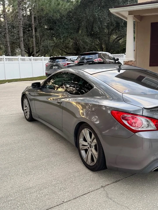 2012 Genesis - Image 3 of 9