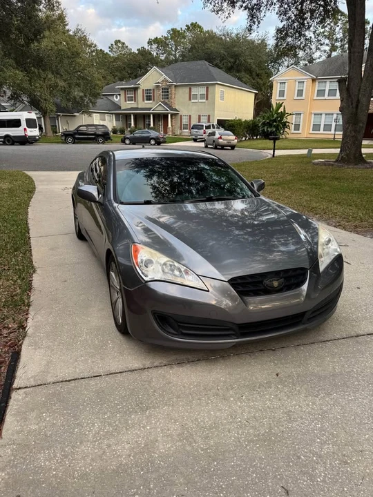 2012 Genesis - Image 4 of 9