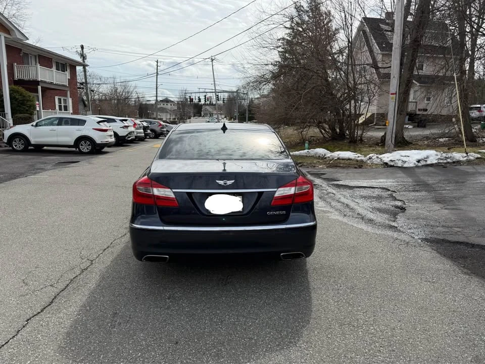 2012 Hyundai Genesis - Image 4 of 6