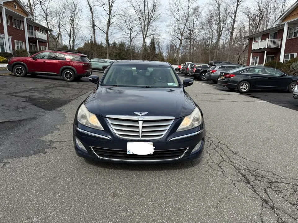 2012 Hyundai Genesis - Image 2 of 6
