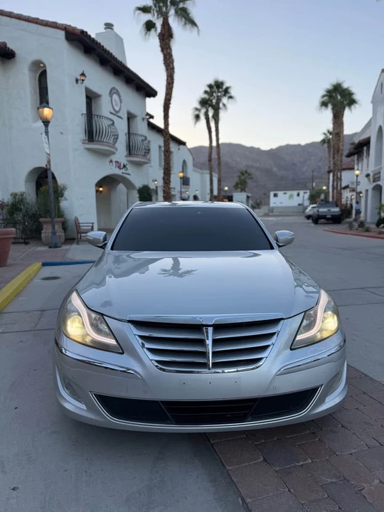 2012 Hyundai Genesis - Image 2 of 17
