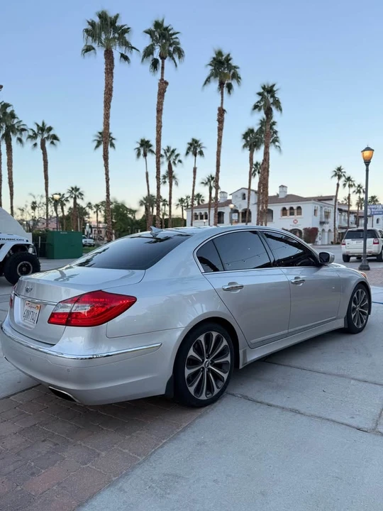 2012 Hyundai Genesis - Image 17 of 17