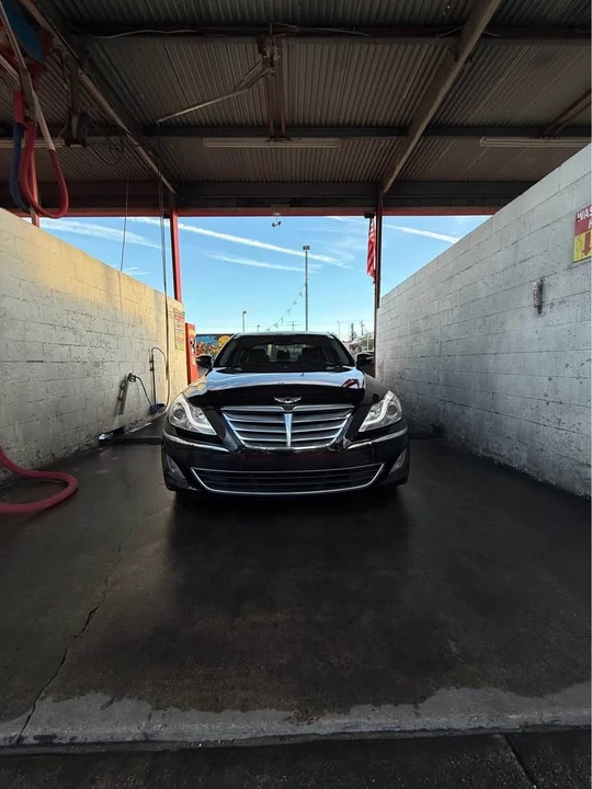 2012 Hyundai Genesis - Image 7 of 8
