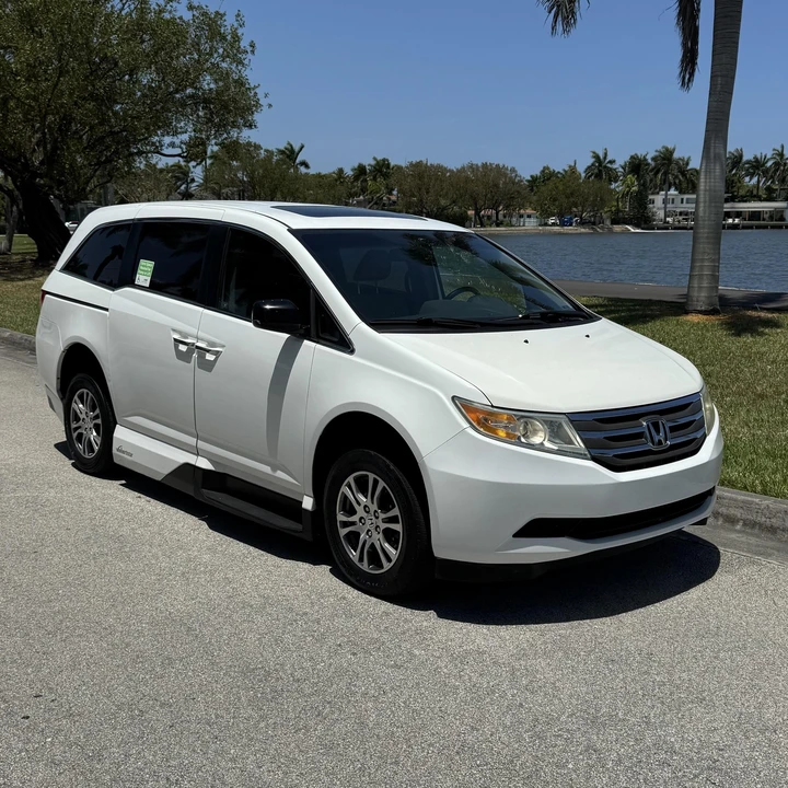 2012 Honda Odyssey - Image 6 of 12