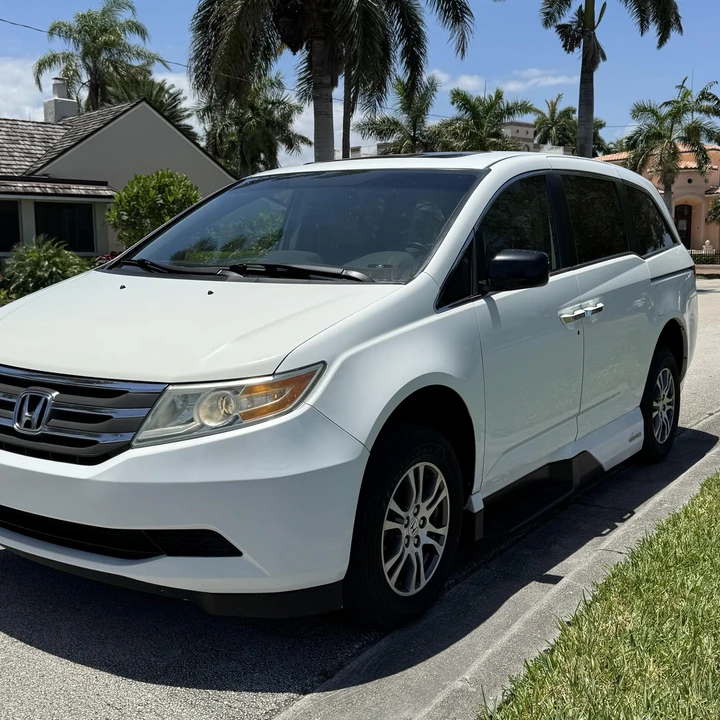 2012 Honda Odyssey - Image 9 of 12