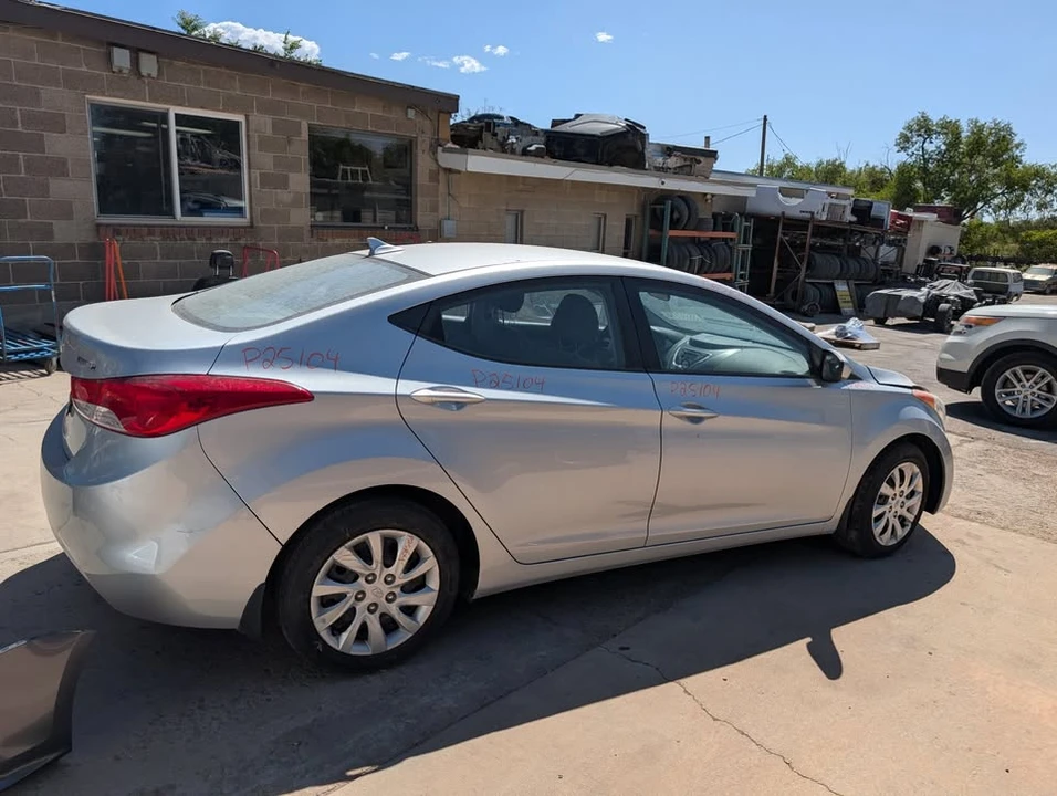 2012 Hyundai Elantra - Image 4 of 9